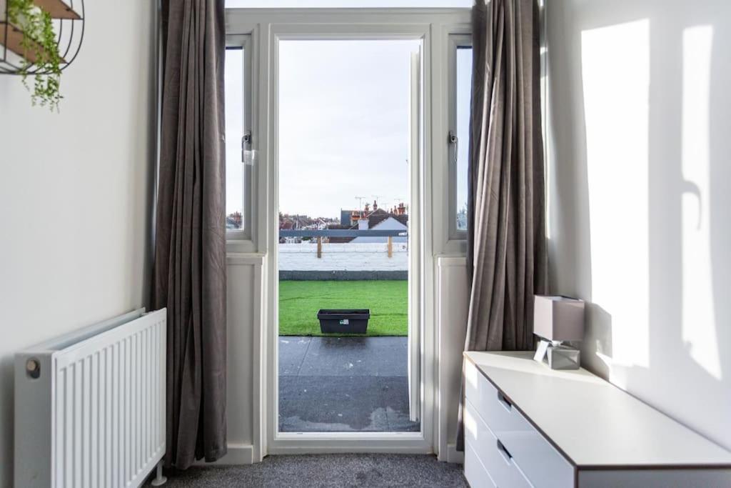 2 Bed Apartment Near The Beach Southend-on-Sea Esterno foto