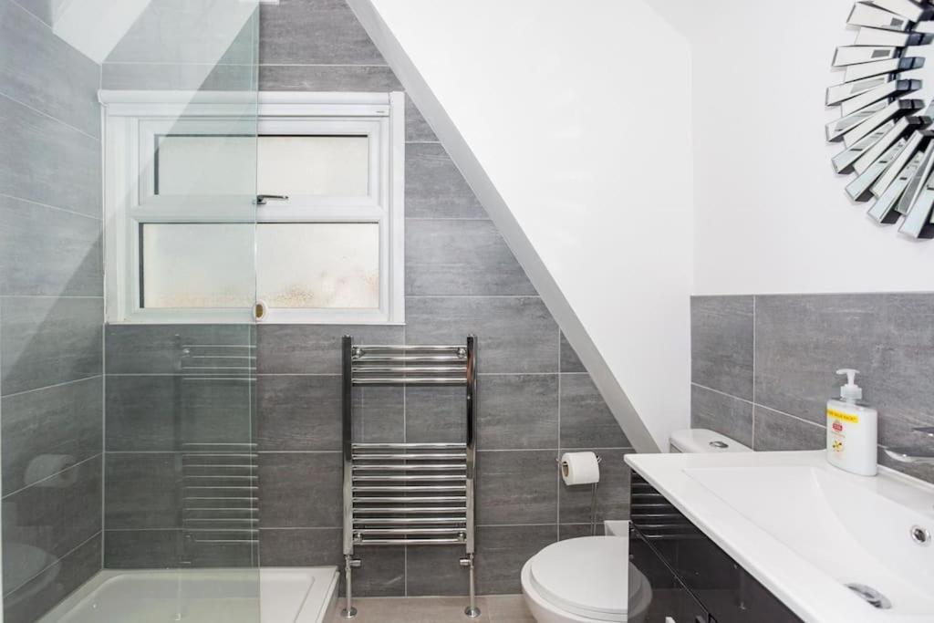 2 Bed Apartment Near The Beach Southend-on-Sea Esterno foto